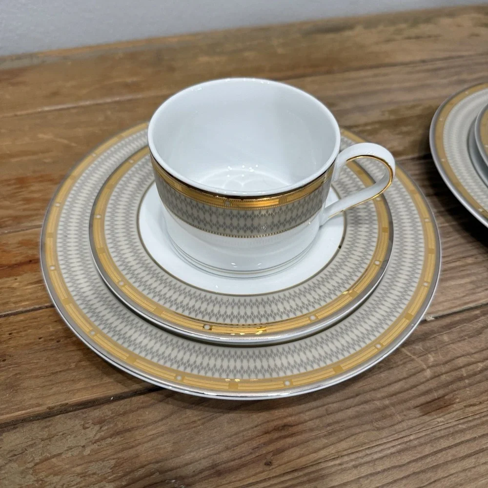 Mikasa Cambridge SY0501 Esquire Gold Gray Porcelain Cups Saucers Plates Set of 6
